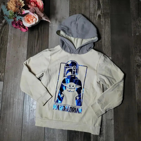 H&M Star Wars The Mandalorian Boys 6X/7 Cream Metallic Blue Pullover Hoodie - Picture 12 of 15
